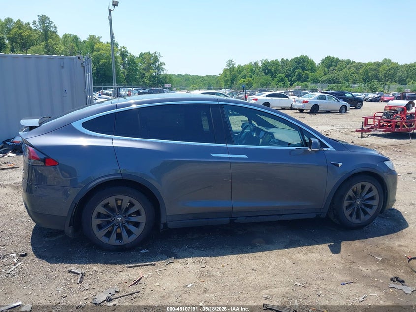 2018 Tesla Model X 100D/75D/P100D VIN: 5YJXCDE23JF140246 Lot: 45107191