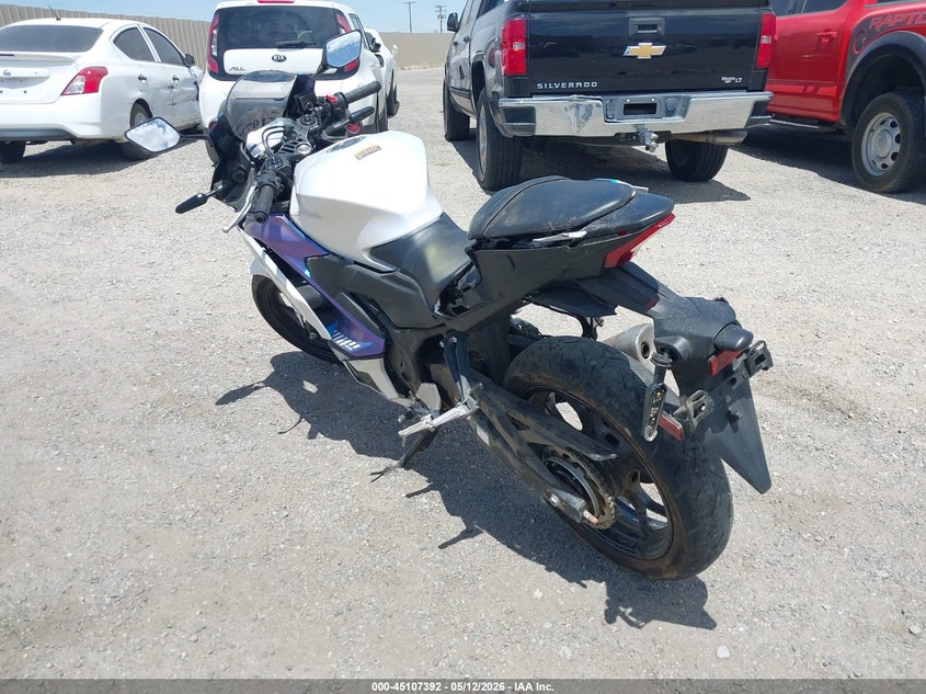 2025 YAMAHA YFZ320 auction photo 3