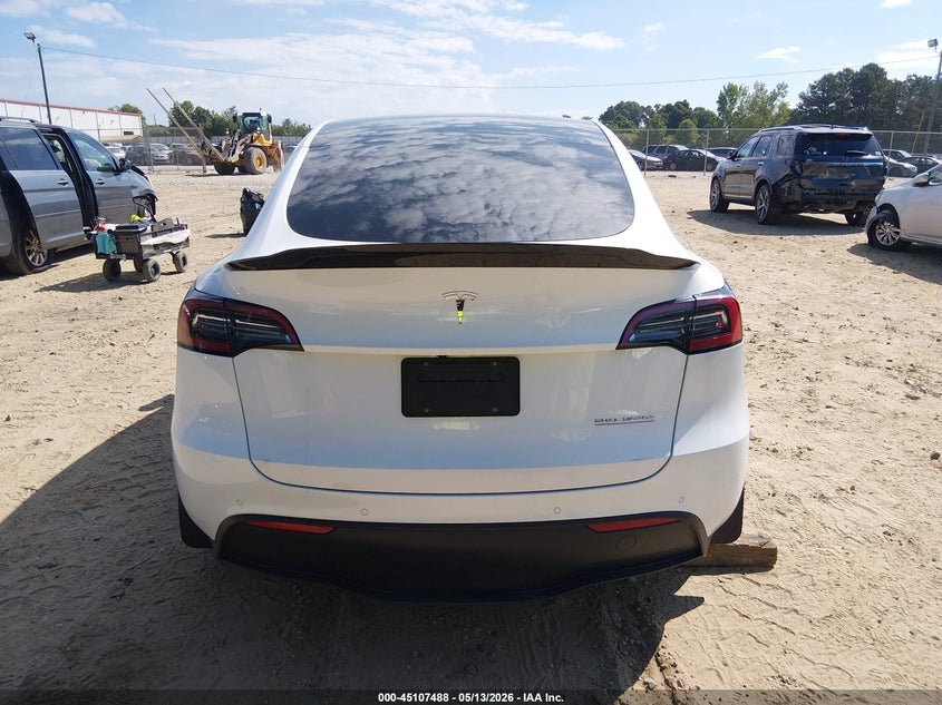 TESLA MODEL Y 2022 VIN 7SAYGDEF2NF521753