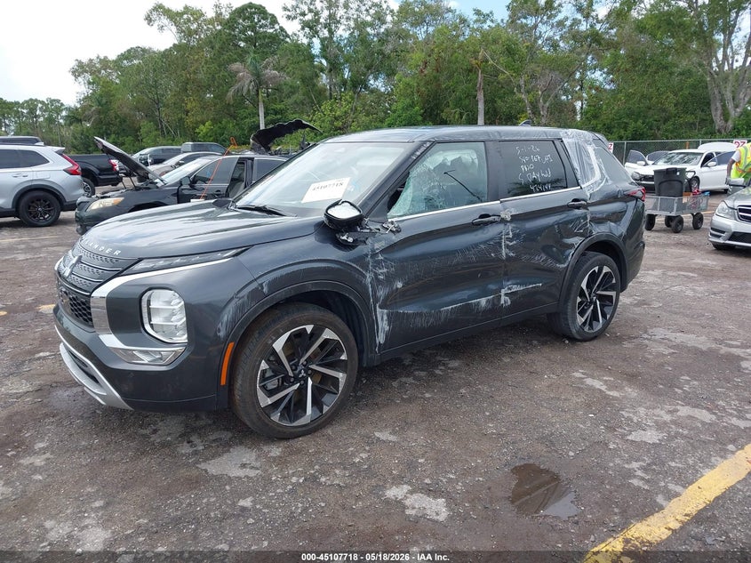 Vin: ja4j3va86rz089878, lot: 45605302, mitsubishi outlander se 2.5 2wd/se black edition s-awc/se black edition w/pano roof s-awc 20242