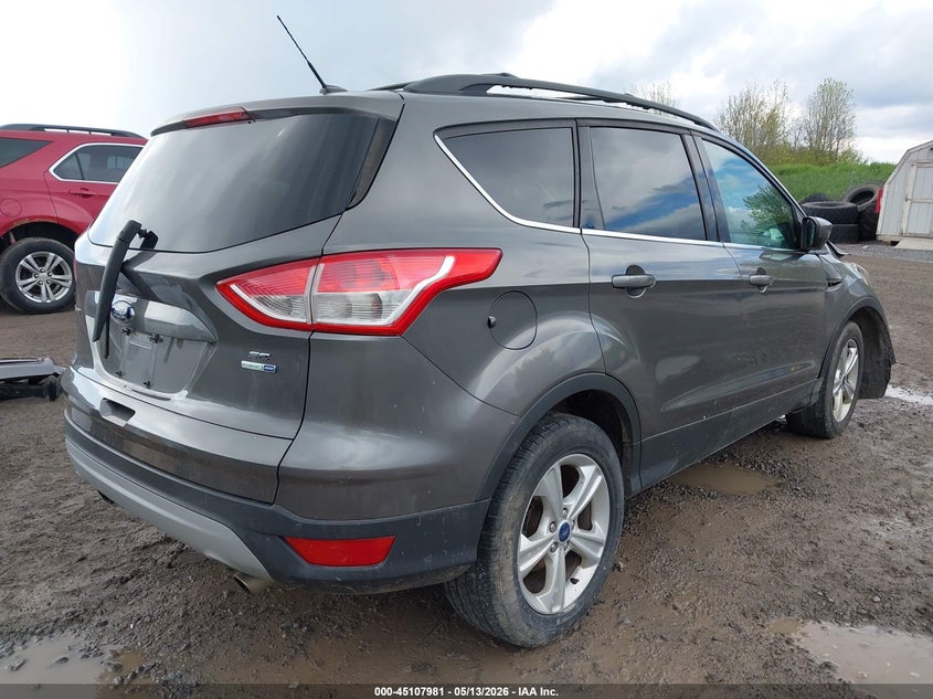 Vin: 1fmcu9gx2dud47560, lot: 45605565, ford escape se 20134