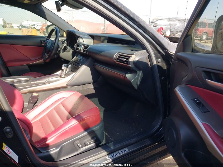 2018 LEXUS IS 300 auction photo 5