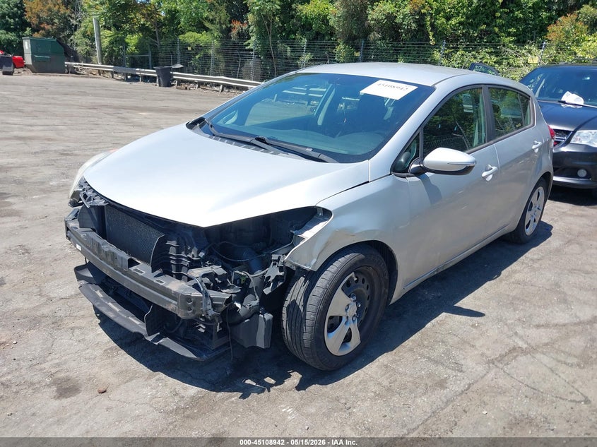 2016 KIA FORTE auction photo 2