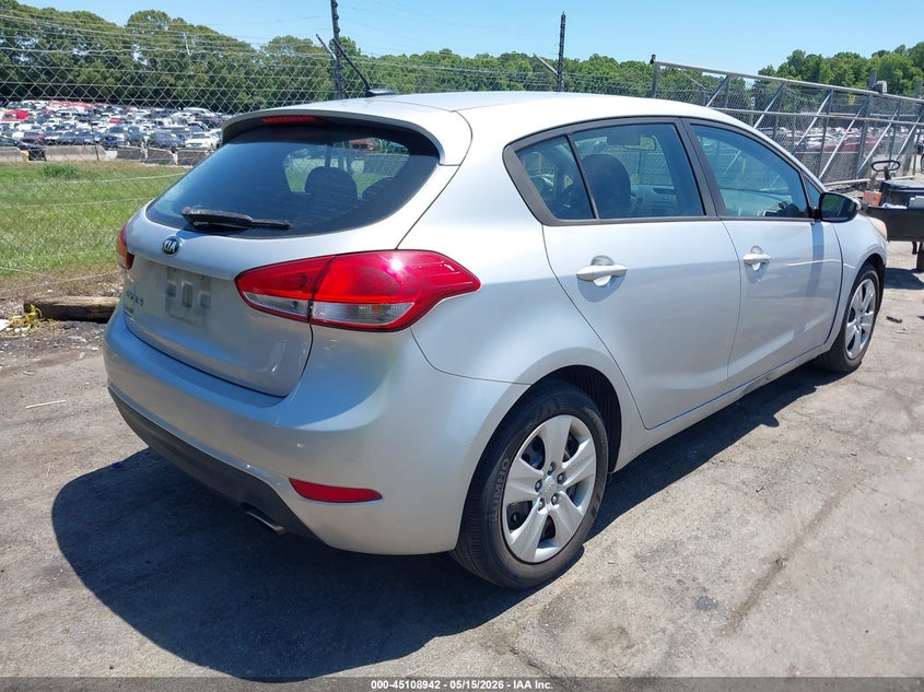 2016 KIA FORTE auction photo 4
