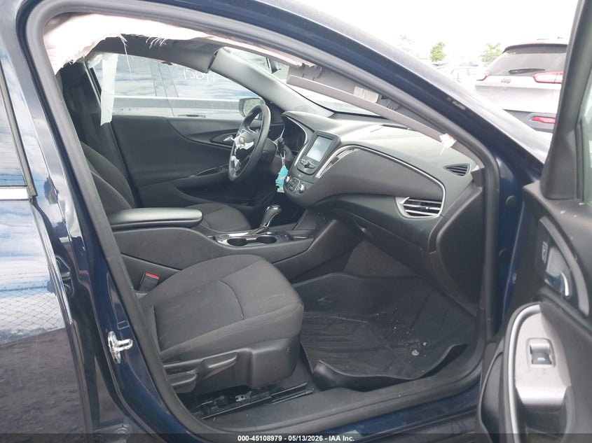 2018 CHEVROLET MALIBU auction photo 5