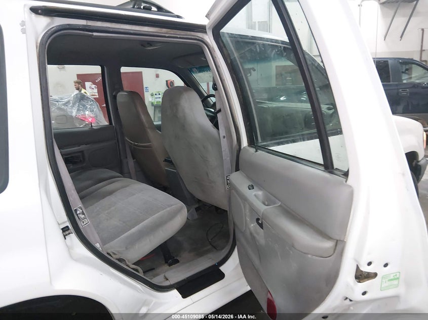 1999 Ford Explorer Xl/Xlt VIN: 1FMZU34X3XZA76785 Lot: 45109085