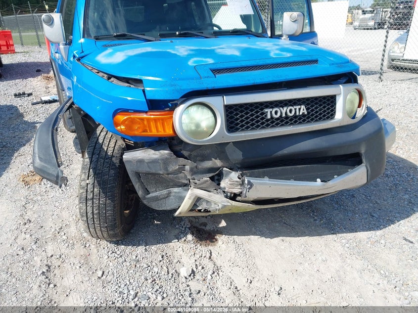 2007 Toyota Fj Cruiser VIN: JTEBU11F270079702 Lot: 45109095