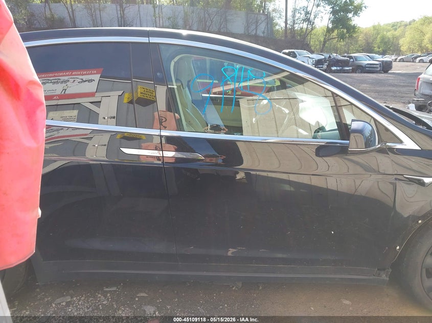 2018 Tesla Model X 100D/75D/P100D VIN: 5YJXCBE21JF089026 Lot: 45109118