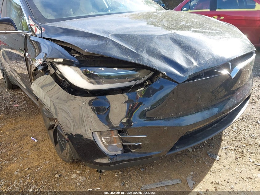 2018 Tesla Model X 100D/75D/P100D VIN: 5YJXCBE21JF089026 Lot: 45109118