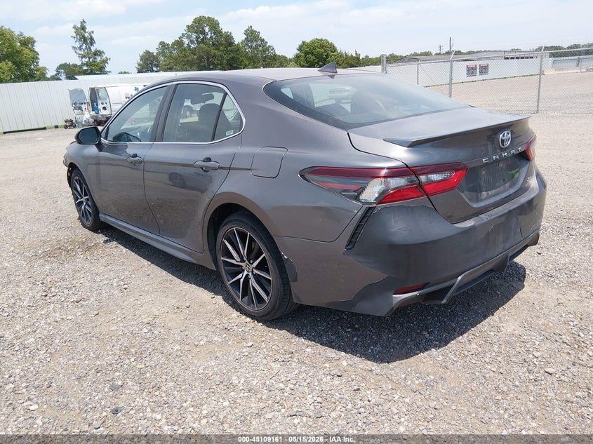 2021 TOYOTA CAMRY auction photo 3