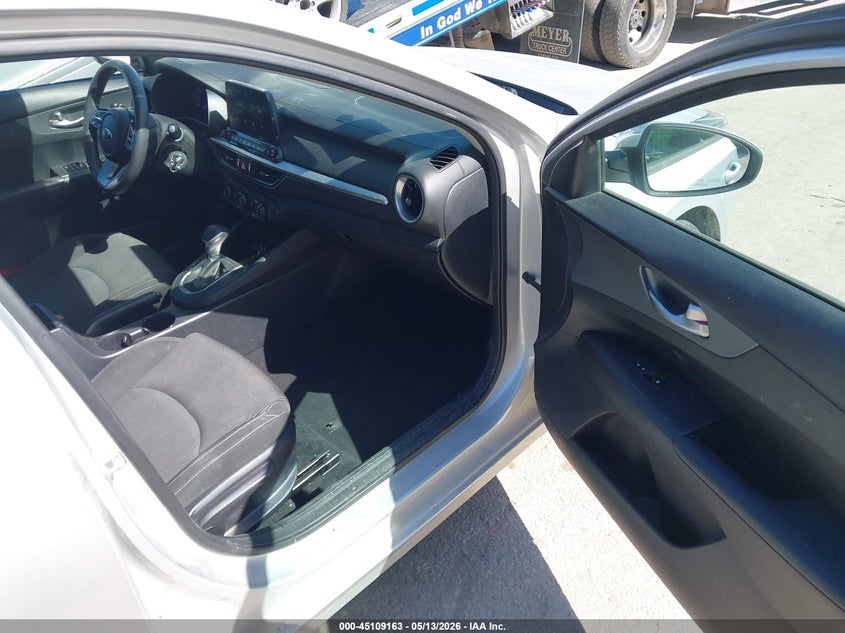 VIN 3KPF24AD6ME378107 2021 KIA FORTE LXS