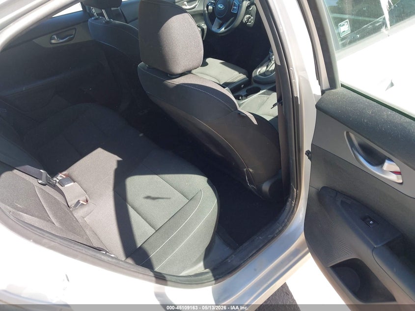 VIN 3KPF24AD6ME378107 2021 KIA FORTE LXS