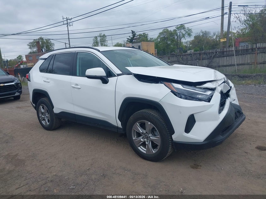 TOYOTA RAV4 XLE 2023