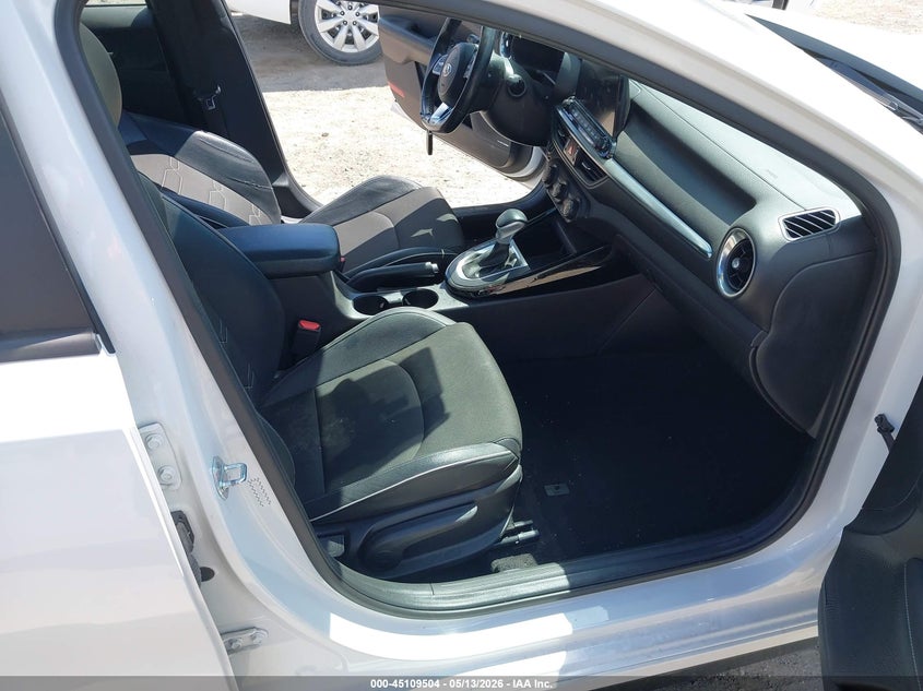 VIN 3KPF34AD4ME360637 2021 KIA FORTE GT-LINE