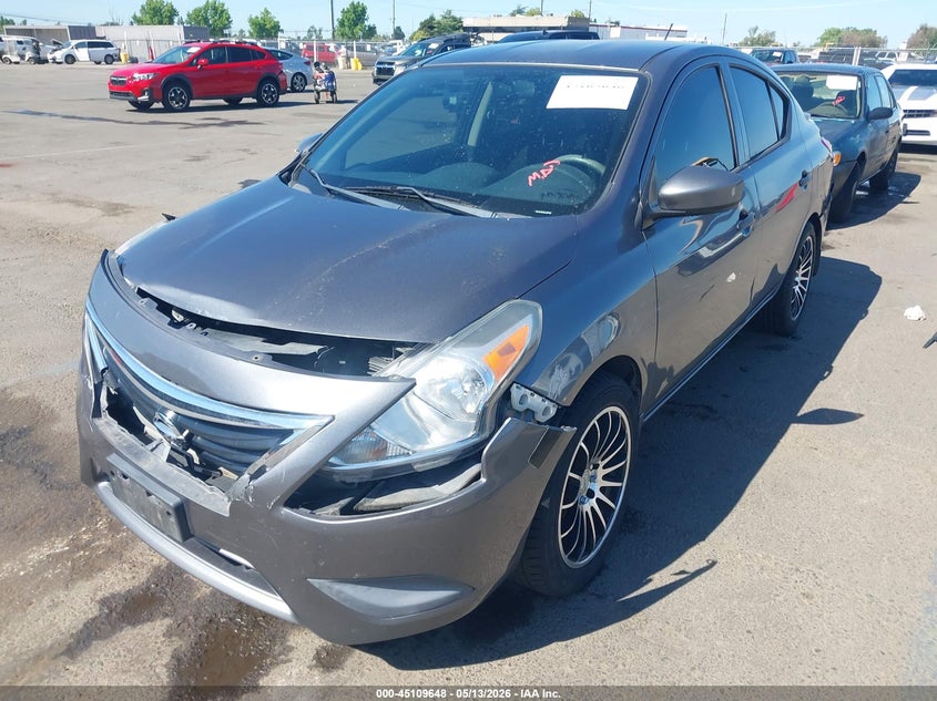 2018 Nissan Versa 1.6 S+ 3N1CN7AP8JL807764 photo 1