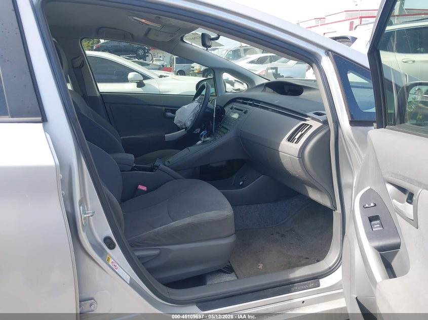 2011 TOYOTA PRIUS auction photo 5