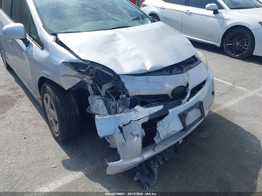 2011 TOYOTA PRIUS auction photo 6