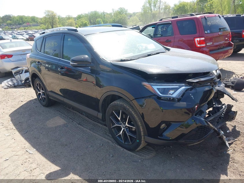 2016 TOYOTA RAV4 SE — Галерея фотографий