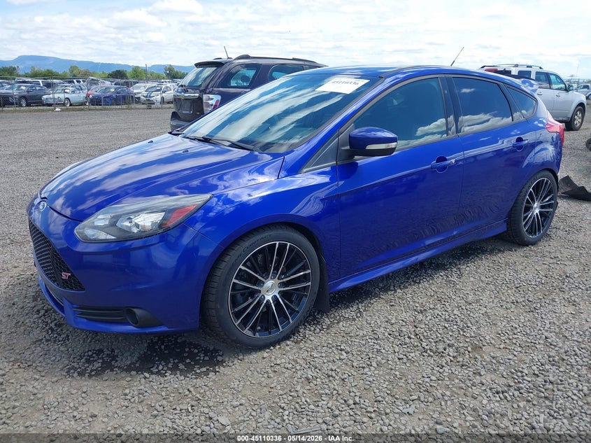 Vin: 1fadp3l9xdl185645, lot: 45607920, ford focus st 20132