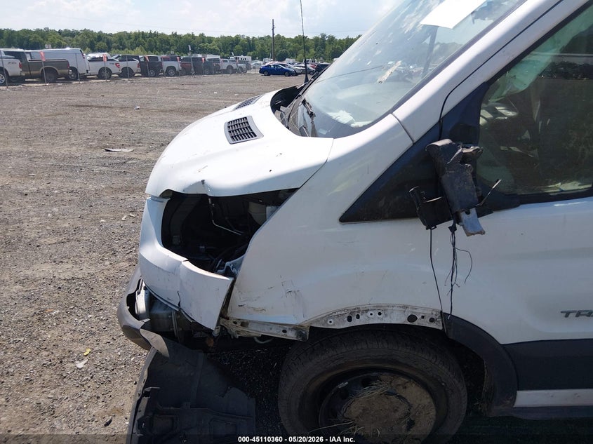 2015 Ford Transit-250 Cutaway white Lot 111045110360 Vin 1FDYR5PM3FKA95807