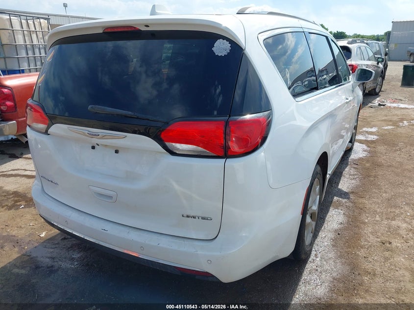 2020 CHRYSLER PACIFICA auction photo 4