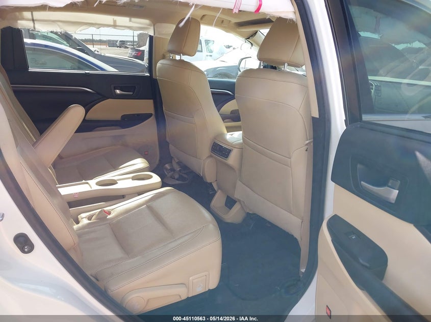 2016 TOYOTA HIGHLANDER auction photo 8