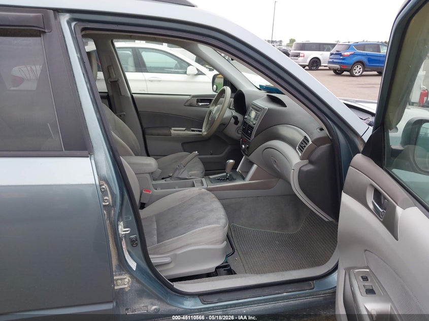 2009 SUBARU FORESTER auction photo 5