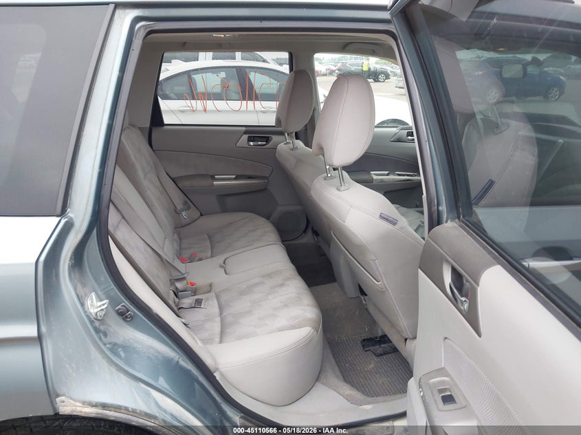 2009 SUBARU FORESTER auction photo 8