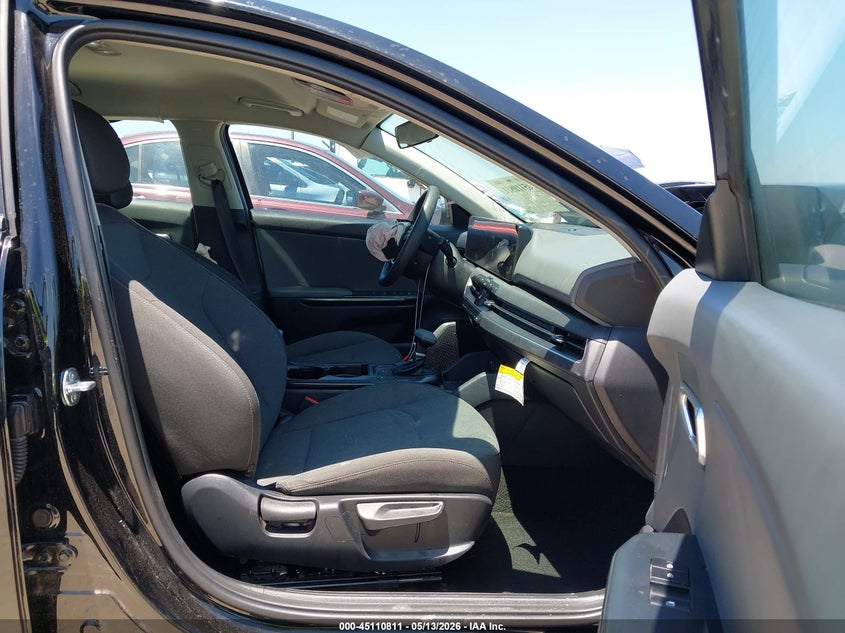 2025 KIA K4 auction photo 5