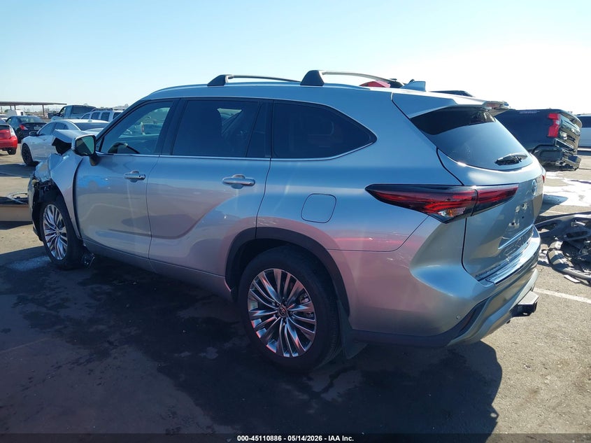 VIN 5TDKDRBH2RS048713 2024 TOYOTA HIGHLANDER PLATINUM