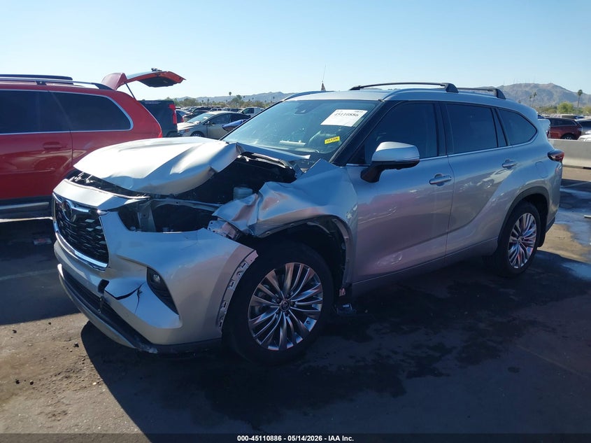 VIN 5TDKDRBH2RS048713 2024 TOYOTA HIGHLANDER PLATINUM