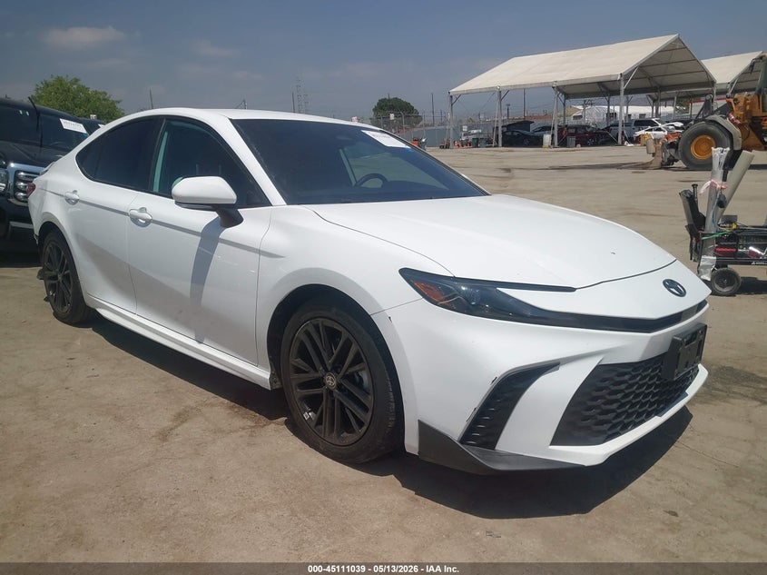 TOYOTA CAMRY SE 2025