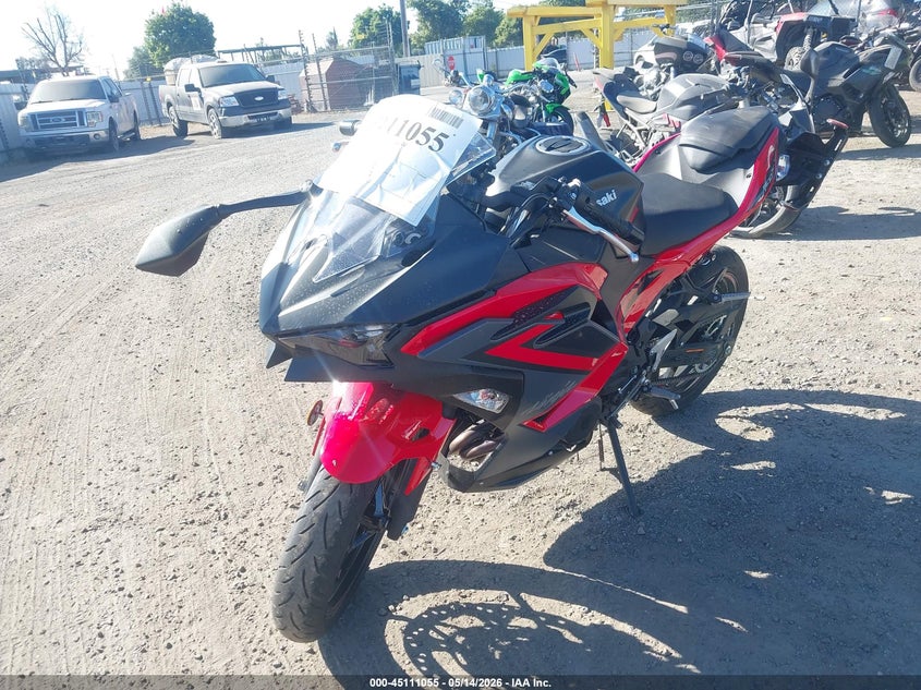 ML5EXGG12SDA68477 2025 Kawasaki Ex500 photo 1