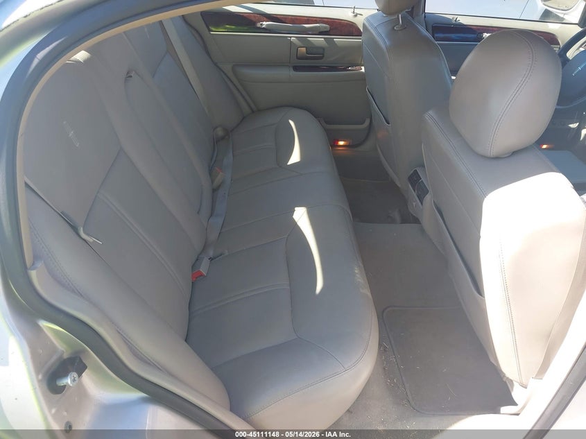 2007 Lincoln Town Car Signature Limited VIN: 1LNHM82W77Y628488 Lot: 45111148