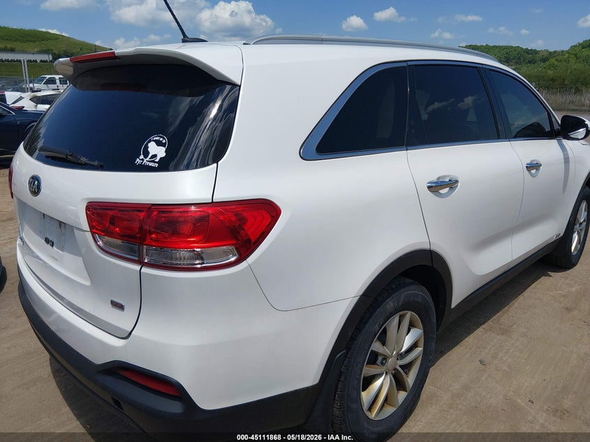 2017 KIA SORENTO auction photo 4