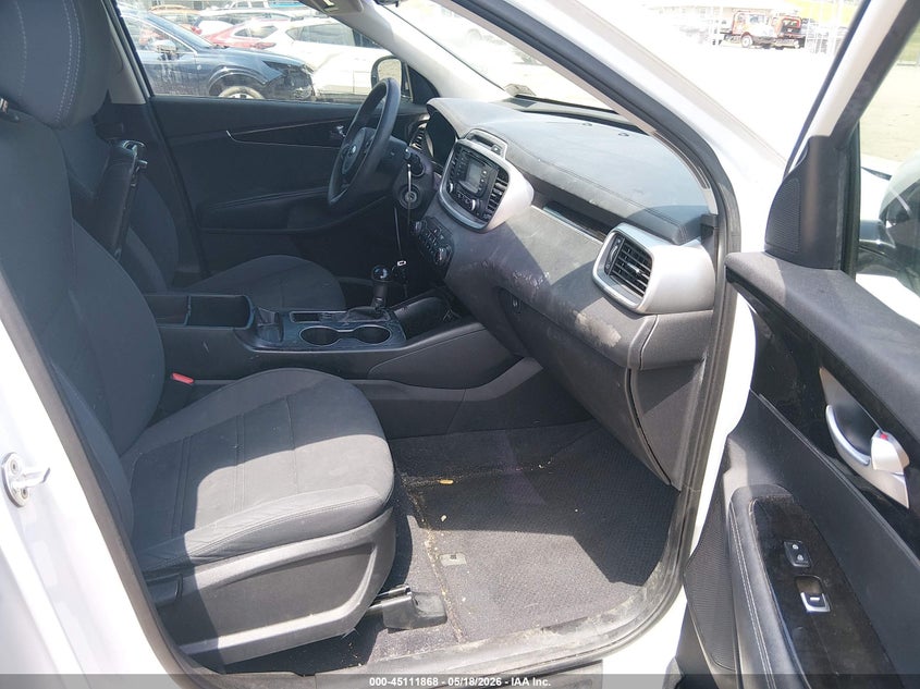 2017 KIA SORENTO auction photo 5