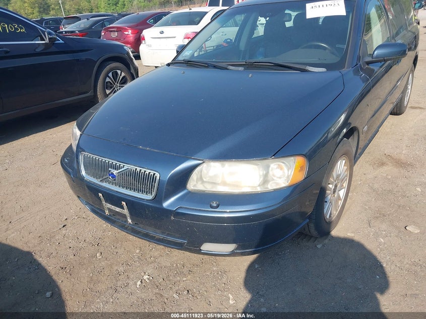 2005 Volvo V70 2.4 VIN: YV1SW640752511330 Lot: 45111923