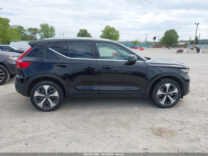 2024 Volvo Xc40 B5 Plus Bright Theme VIN: YV4L12UEXR2267317 Lot: 45111958