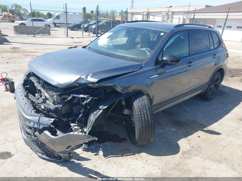 2024 VOLKSWAGEN TIGUAN auction photo 2