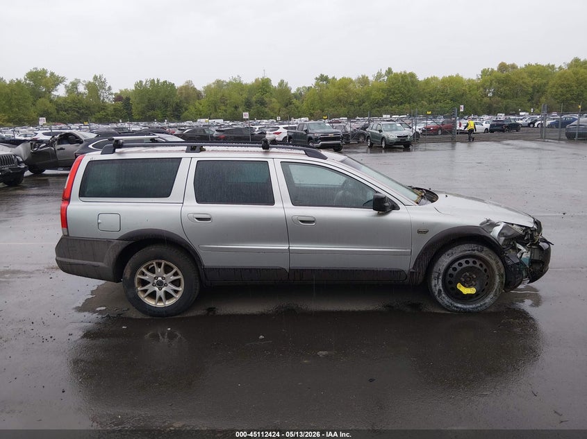 2004 Volvo Xc70 2.5T VIN: YV1SZ59H641141783 Lot: 45112424
