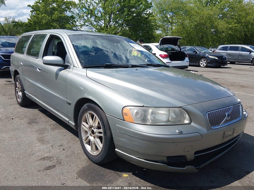 2006 VOLVO V70 2.4
