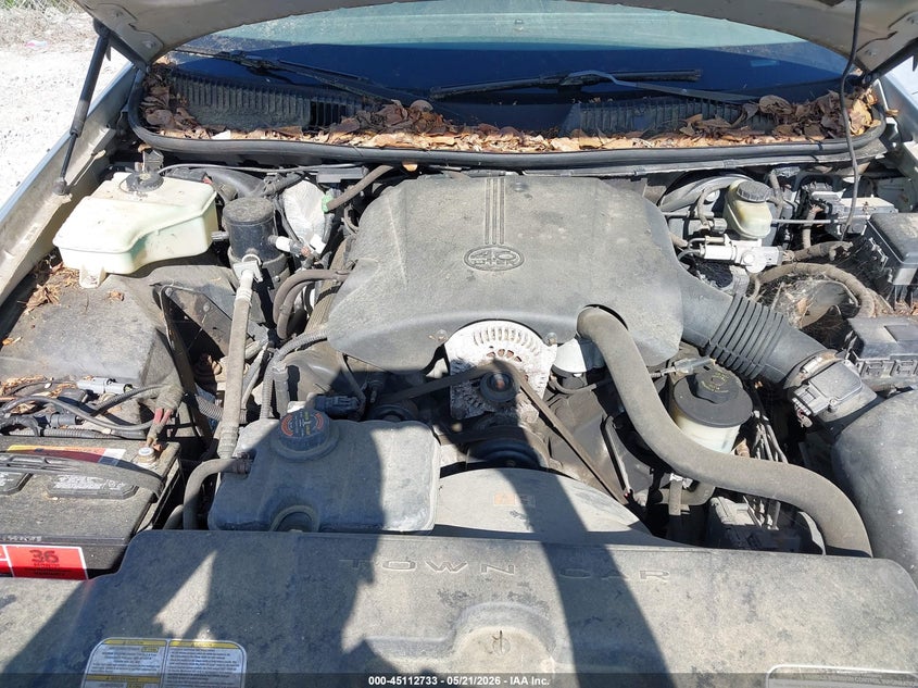 2000 Lincoln Town Car Executive VIN: 1LNHM81W3YY846138 Lot: 45112733