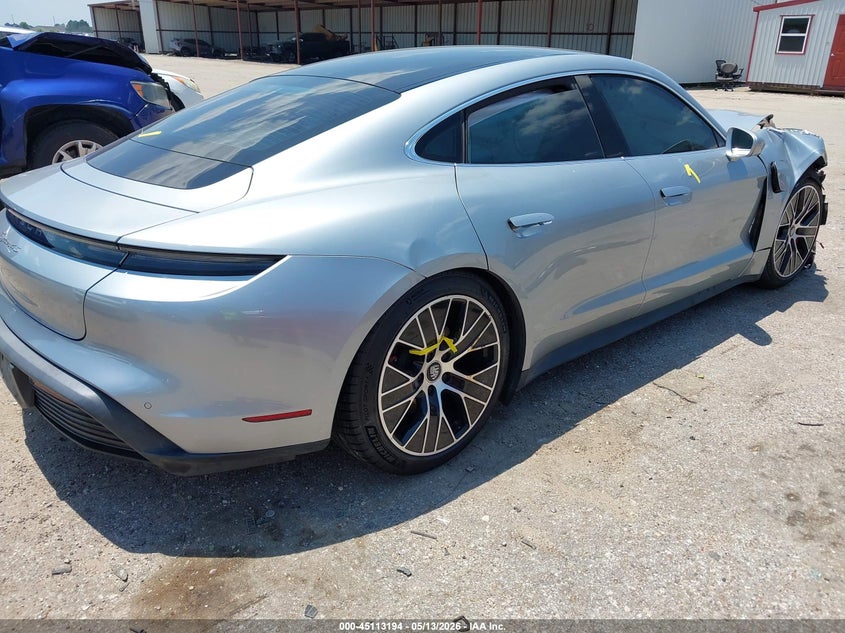 2021 PORSCHE TAYCAN auction photo 4