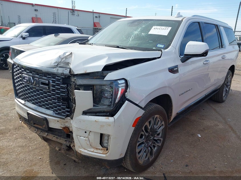 2023 GMC YUKON XL auction photo 2