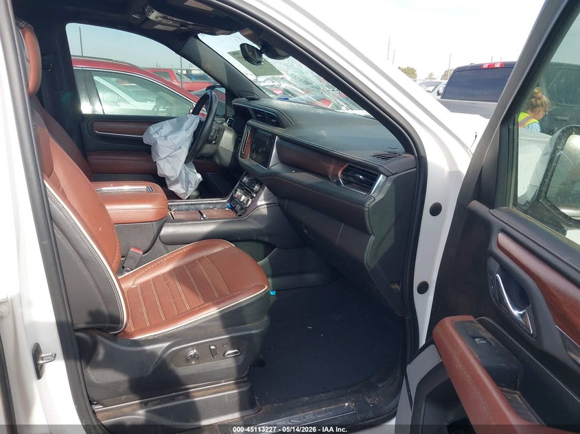 2023 GMC YUKON XL auction photo 5