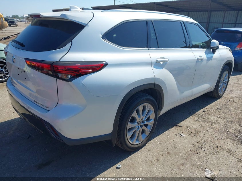 2020 TOYOTA HIGHLANDER auction photo 4