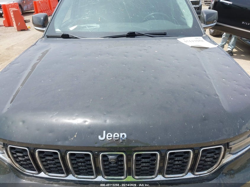 2023 JEEP GRAND CHEROKEE L auction photo 6