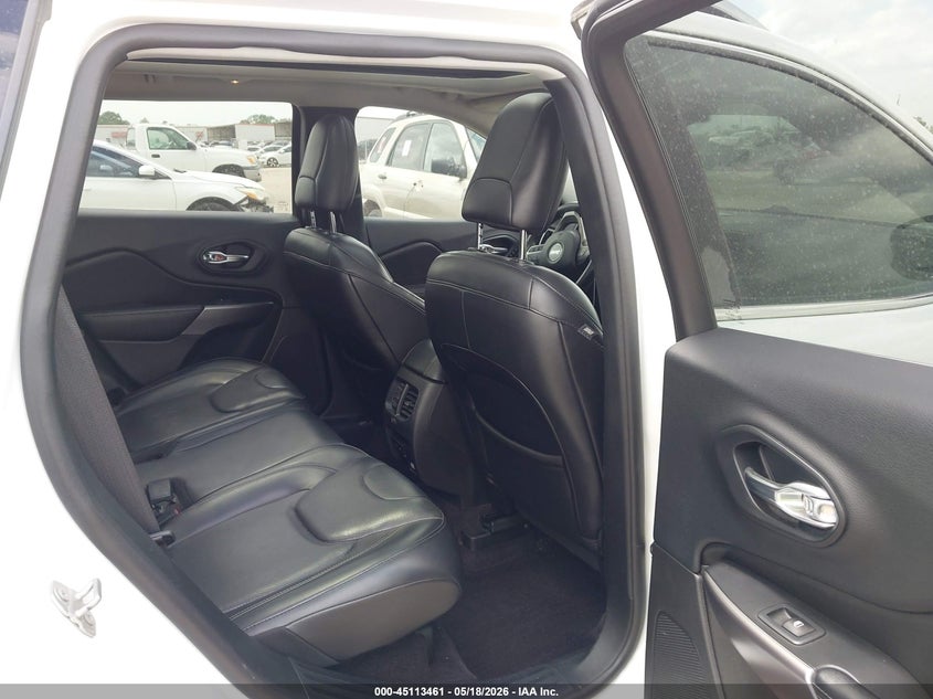 2019 JEEP CHEROKEE auction photo 8