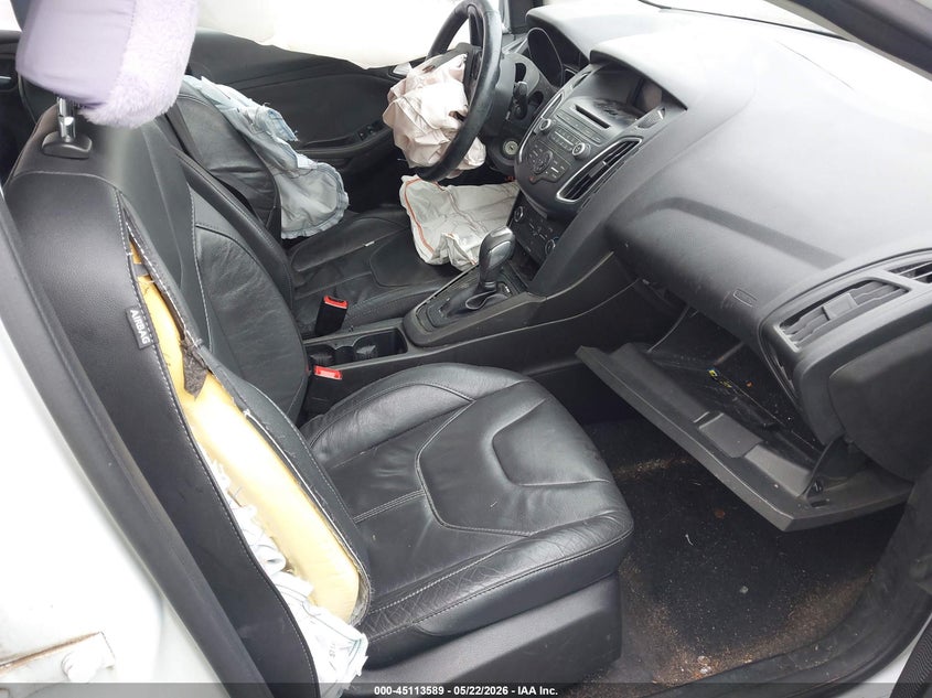 2016 FORD FOCUS auction photo 5