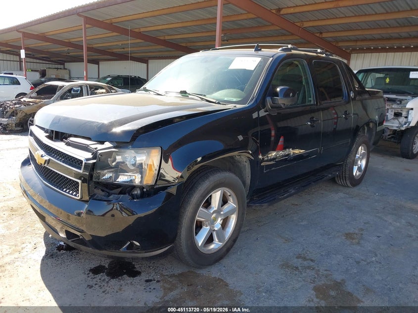 2013 CHEVROLET AVALANCHE auction photo 2